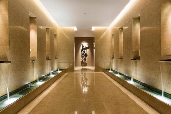 Four Seasons Hotel Riyadh at Kingdom Centre image 12